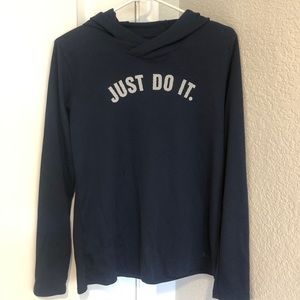 Nike pullover top medium